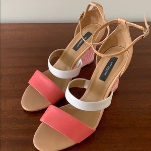 Ann Taylor size 9 wedge shoes